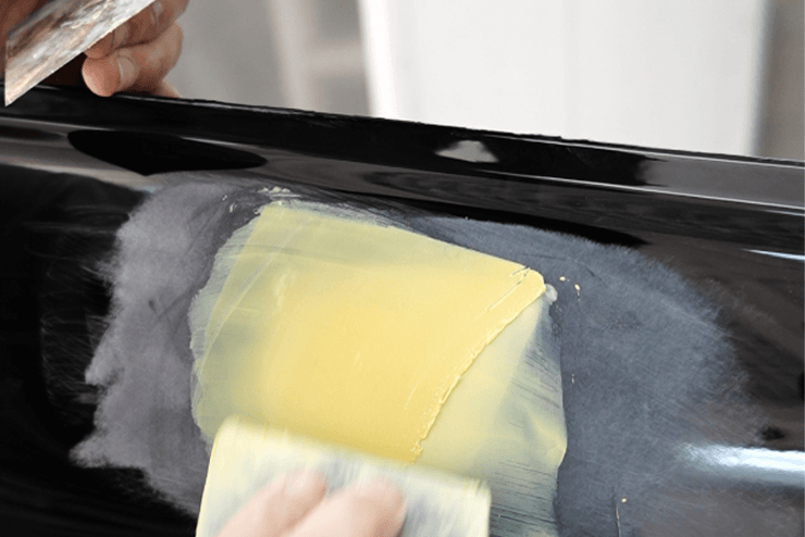 Barniz transparente sin juntas de segunda generación: Consigue una reparación de pintura perfecta sin líneas visibles.